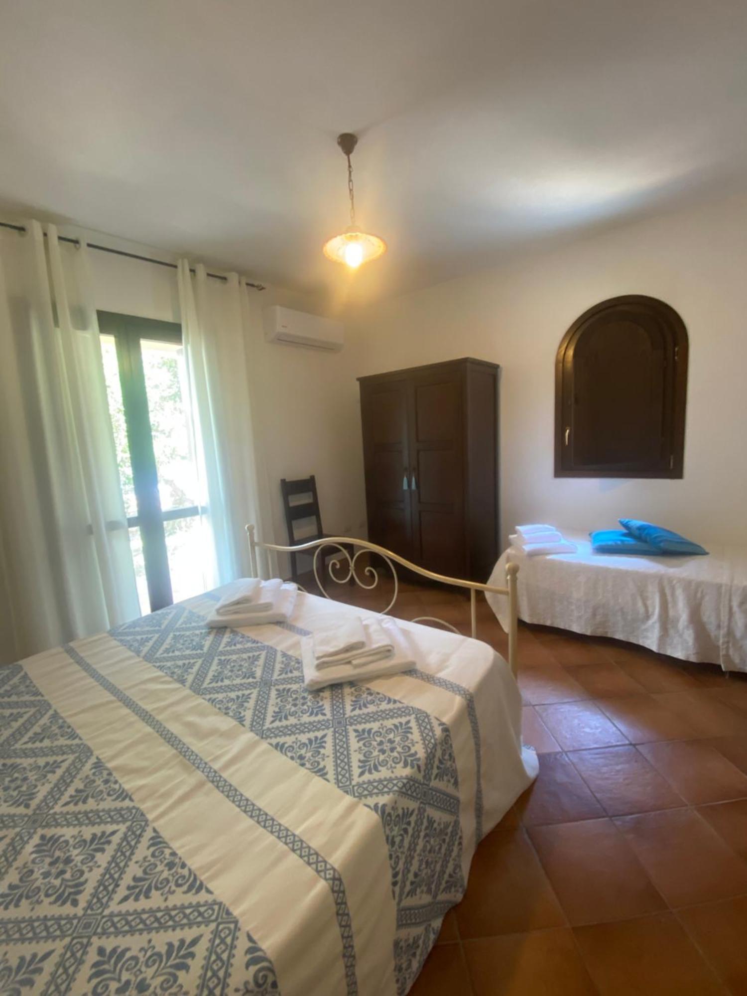 Case Vacanze Villa Rosita San Teodoro  Extérieur photo