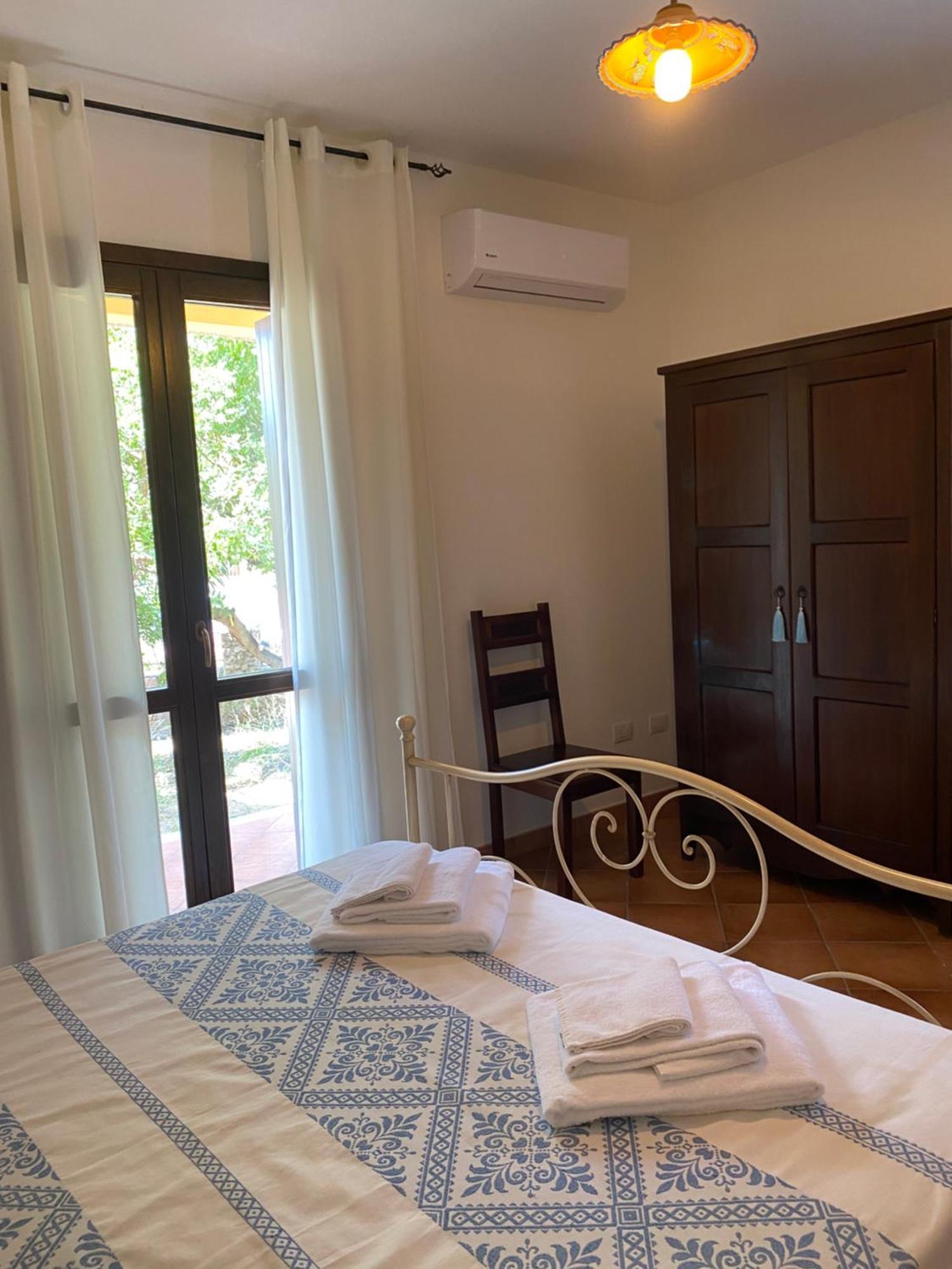 Case Vacanze Villa Rosita San Teodoro  Extérieur photo