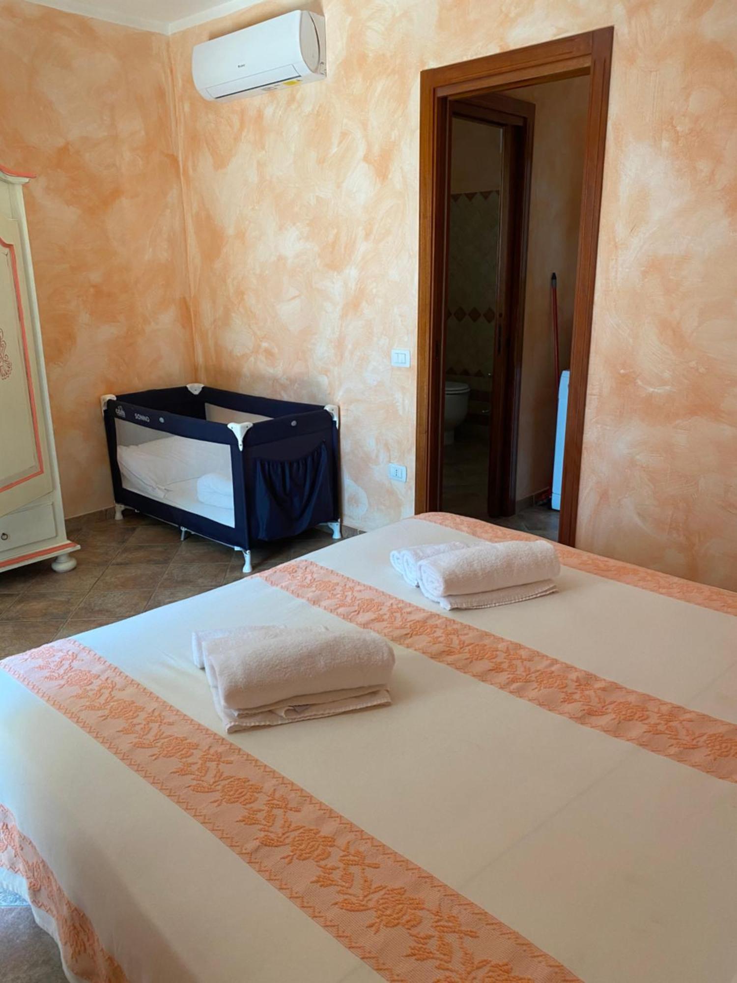 Case Vacanze Villa Rosita San Teodoro  Extérieur photo